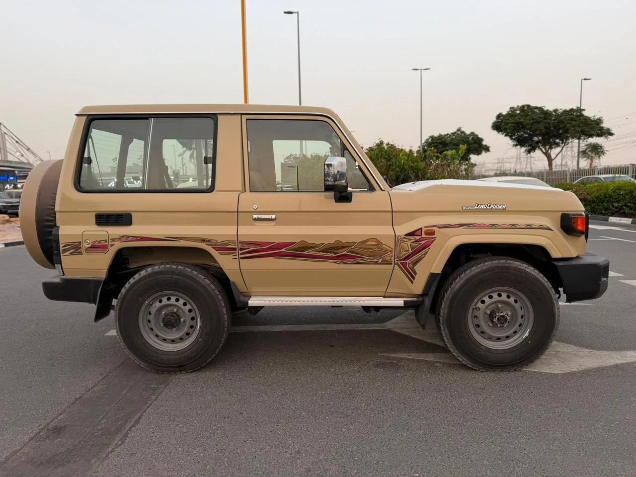 Toyota Land Cruiser GRJ71 profil