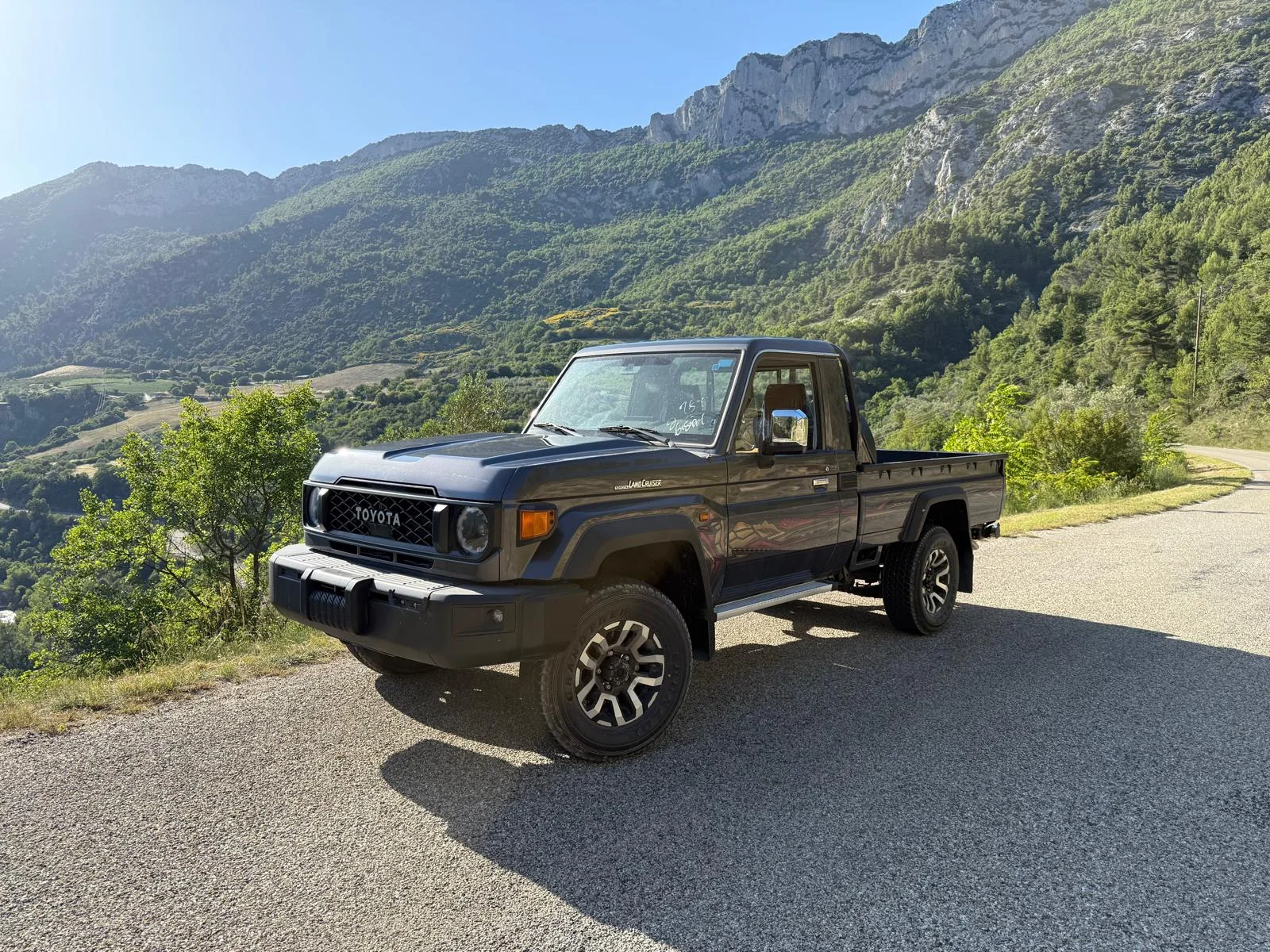 Toyota Land Cruiser 79 Simple Cabine